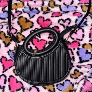Contemporary Black Ribbed Circle-Handle Shoulder Bag